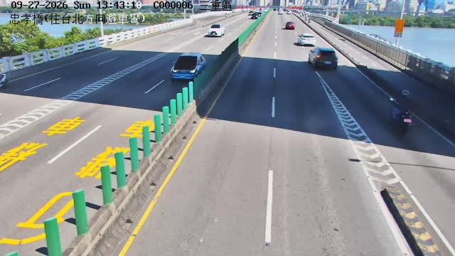 三重區忠孝橋(往台北方向避車彎)