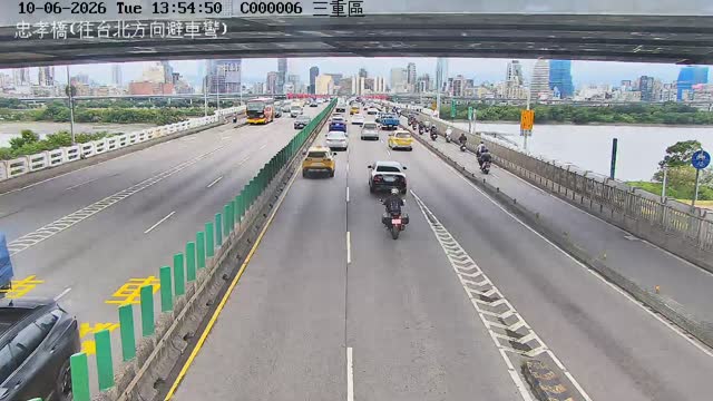 三重區忠孝橋(往台北方向避車彎)