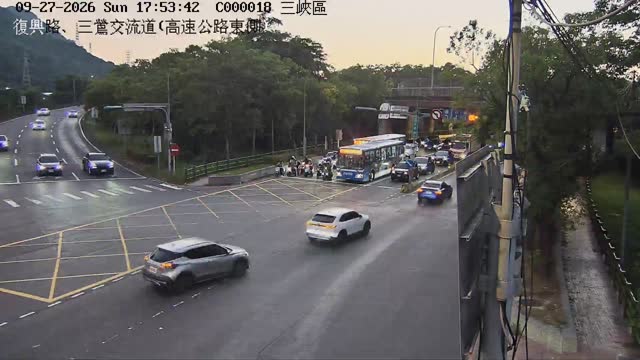 三峽區復興路、三鶯交流道(高速公路東側)