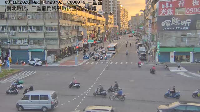 新北環快，三重龍門路與環快匝道交會處