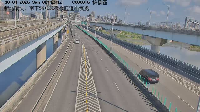 新北環快，南下5K+232板橋匝道分流處