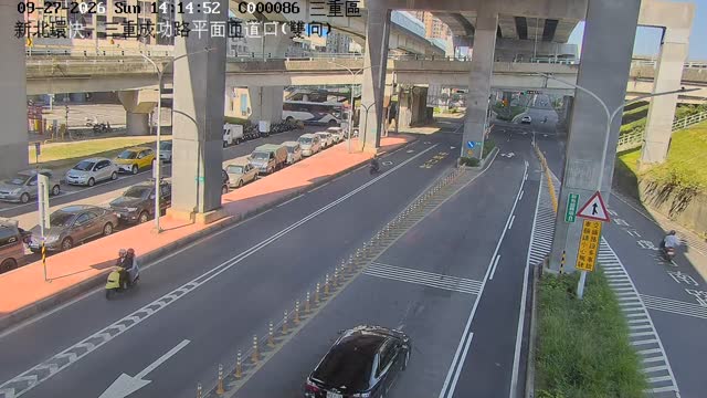 新北環快，三重成功路平面匝道口(雙向)