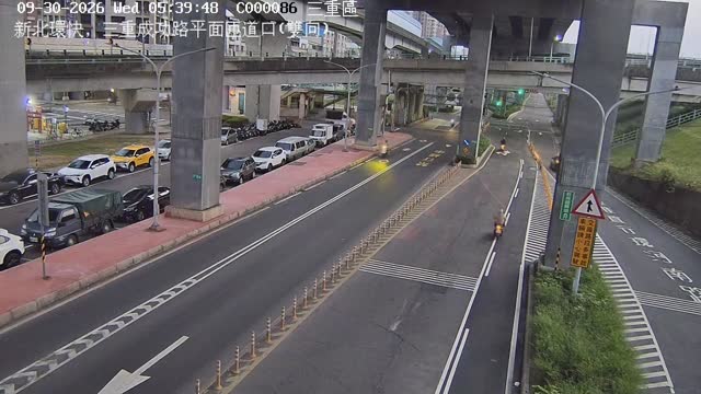 新北環快，三重成功路平面匝道口(雙向)