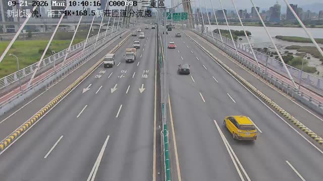 新北環快，南下4K+168.5新莊匝道分流處(往新莊環河路)