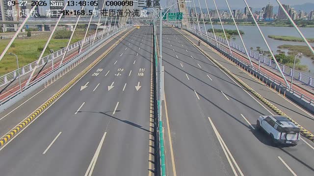 新北環快，南下4K+168.5新莊匝道分流處(往新莊環河路)