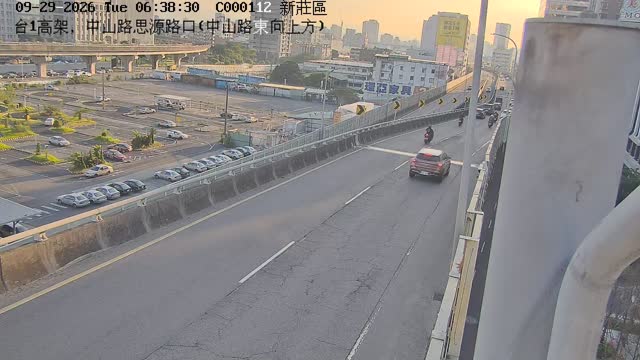 新莊區台1高架，新北大道思源路口(新北大道東向上方)