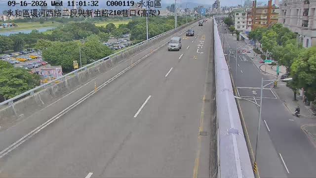 永和區環河西路二段與新生路210巷口(高架)