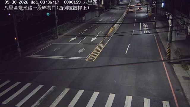 八里區龍米路一段65巷口(西側號誌桿上)