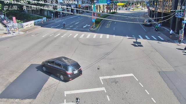 新莊區新北大道、青山路口(南側號誌桿上)