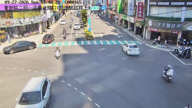 三重區重新路二段、正義北路口(西側號誌桿上)
