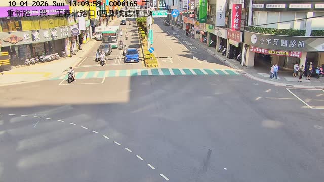 三重區重新路二段、正義北路口(西側號誌桿上)