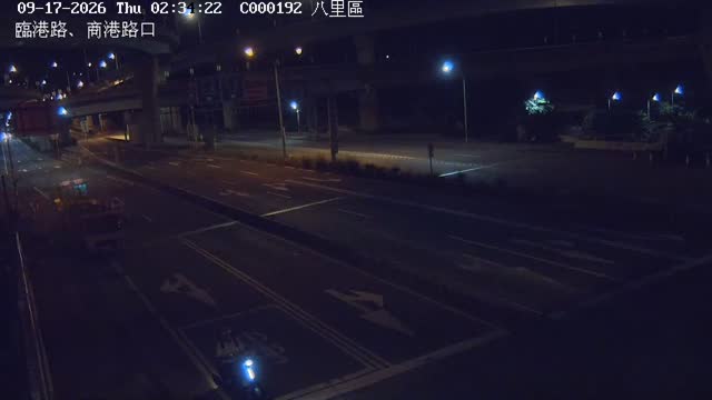八里區臨港路商港路口