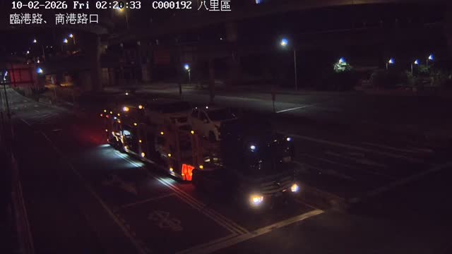 八里區臨港路商港路口