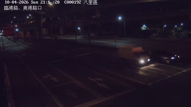 八里區臨港路商港路口