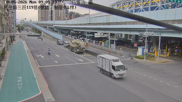 板橋區民生路三段119巷(號誌控制器旁L桿)
