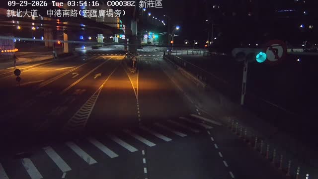 新北大道、中港南路(宏匯廣場旁)