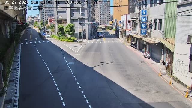 汐止區康寧街與汐湖二橋