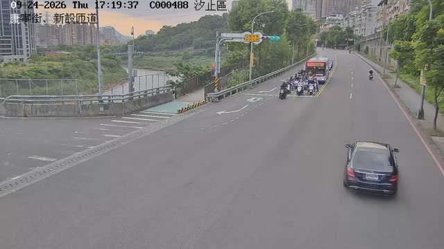 康寧街、國道新設匝道