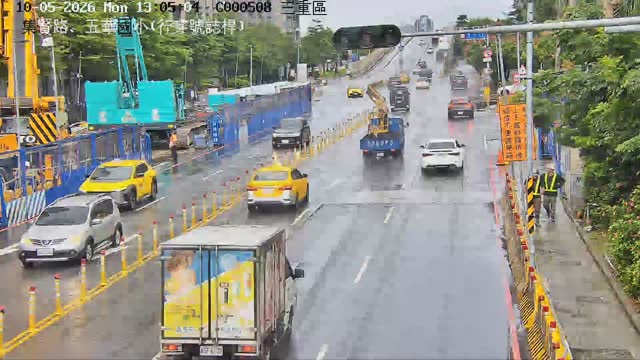 集賢路、五華國小(行穿號誌桿)