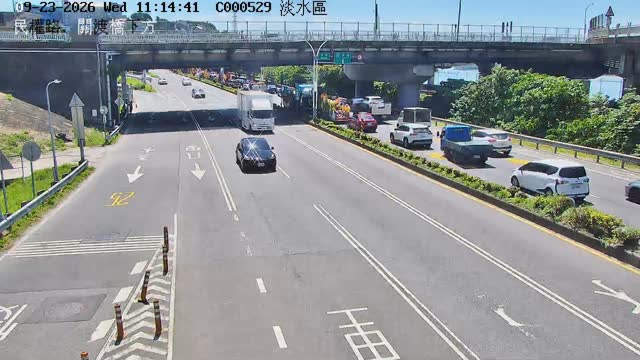 民權路、關渡橋下方