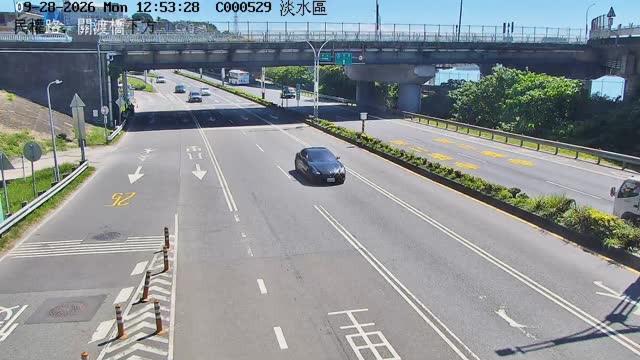 民權路、關渡橋下方