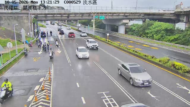 民權路、關渡橋下方