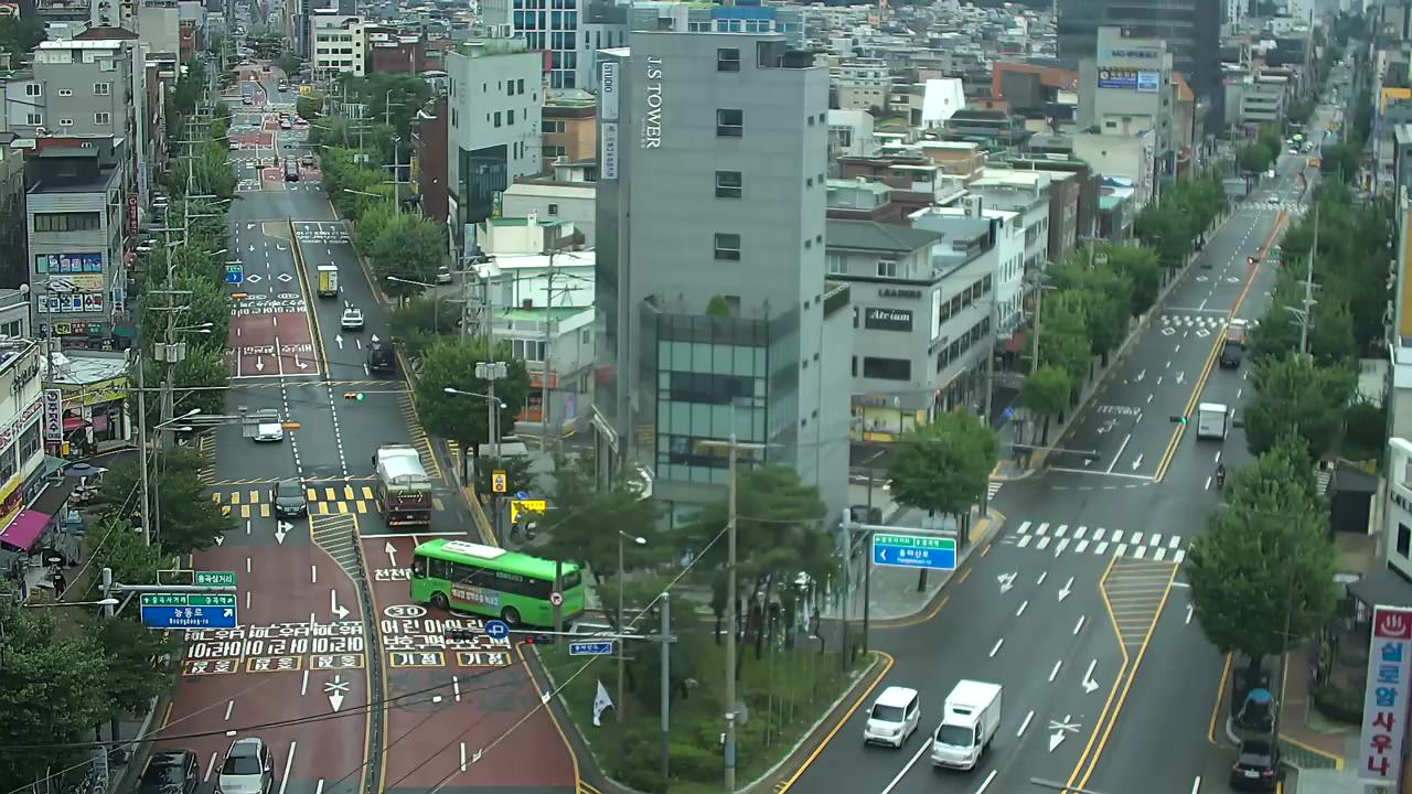 龍谷三岔路口