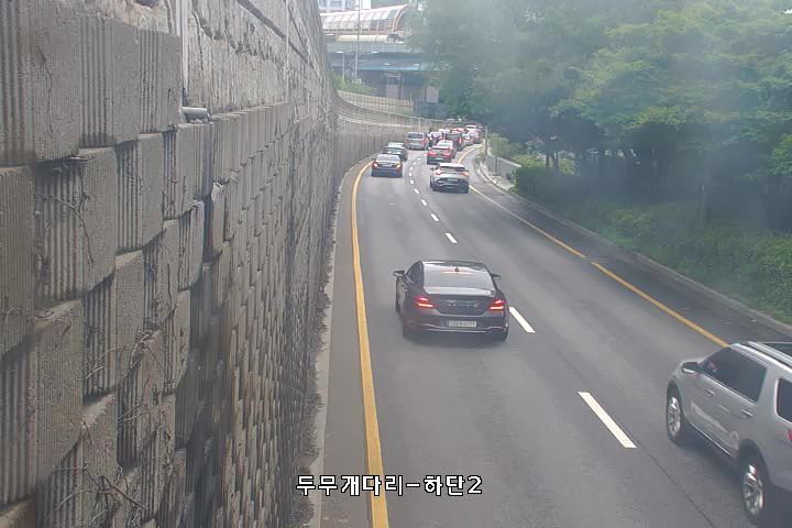 頭無介隧道出口