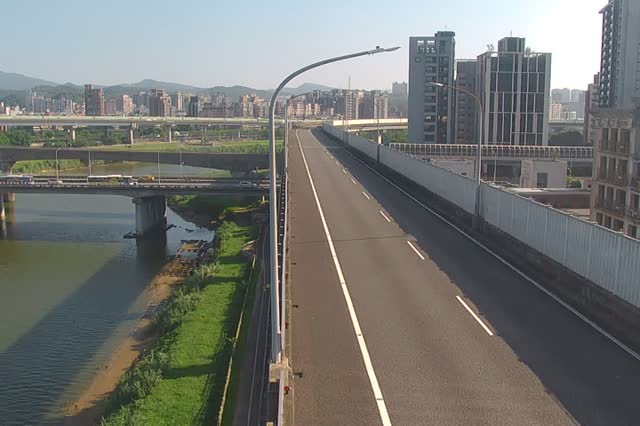 056-環東快進城南湖大橋