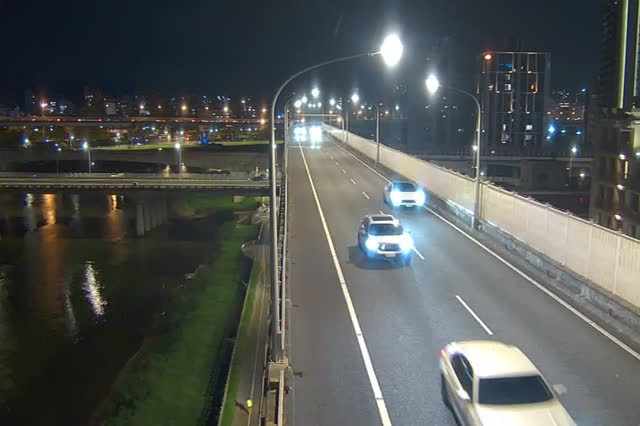 056-環東快進城南湖大橋