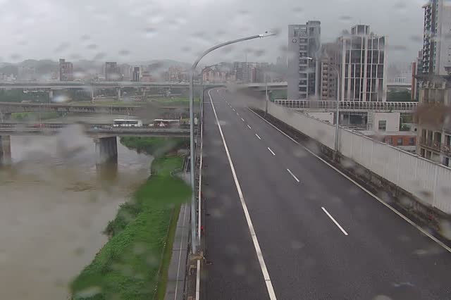 056-環東快進城南湖大橋