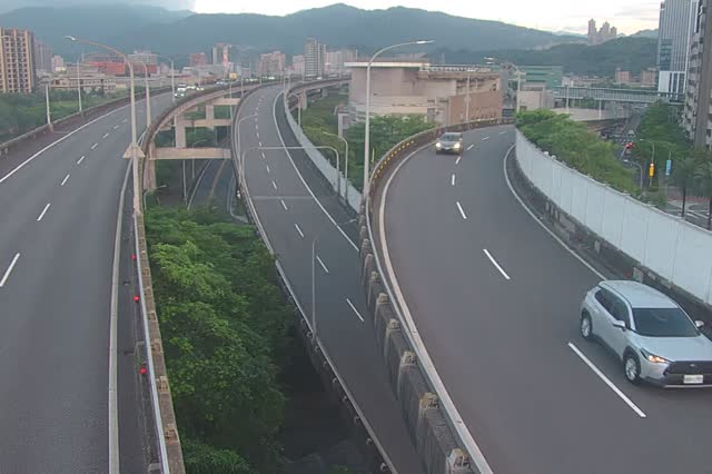 057-環東快經貿一路匝道