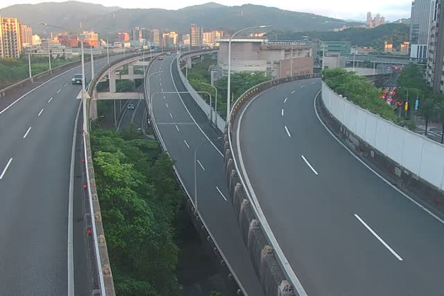057-環東快經貿一路匝道