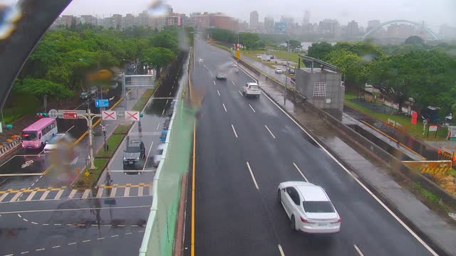 083-環河快青年路口