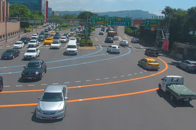 152-堤頂大道1段與港墘路口往北