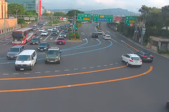 152-堤頂大道1段與港墘路口往北