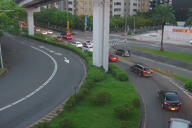 218-經貿一路環東大道槽化島
