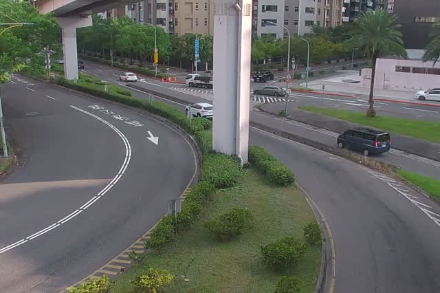 218-經貿一路環東大道槽化島