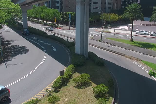 218-經貿一路環東大道槽化島
