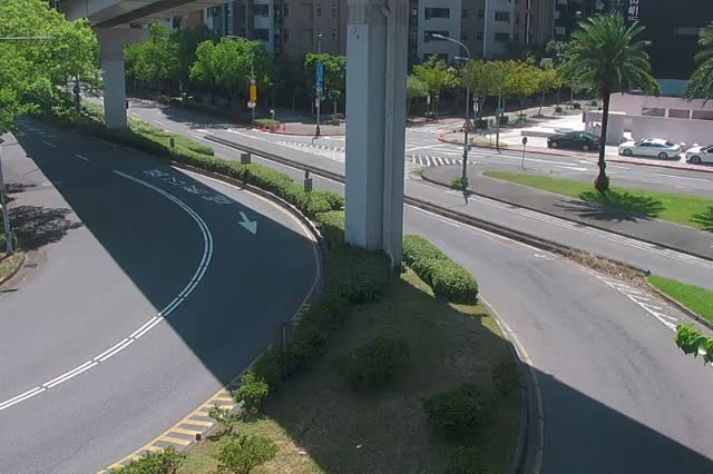 218-經貿一路環東大道槽化島