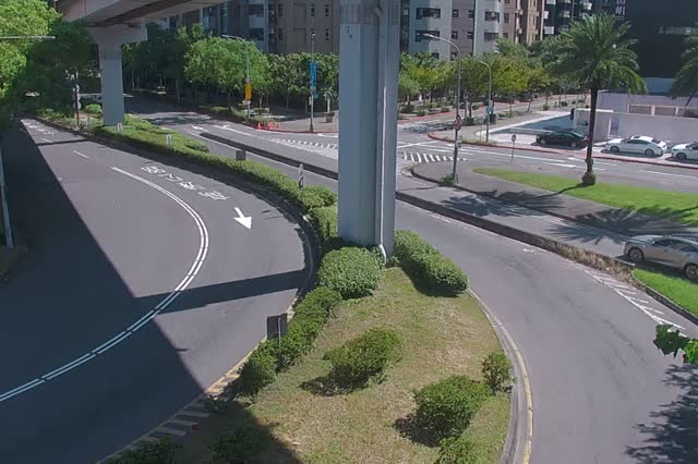 218-經貿一路環東大道槽化島