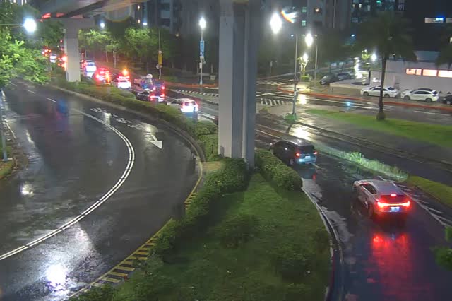 218-經貿一路環東大道槽化島