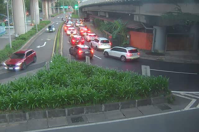 219-環東大道經貿二路出口匝道綠帶