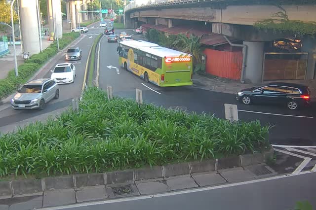 219-環東大道經貿二路出口匝道綠帶