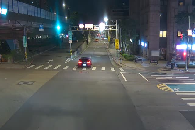 299-民生東路限高器