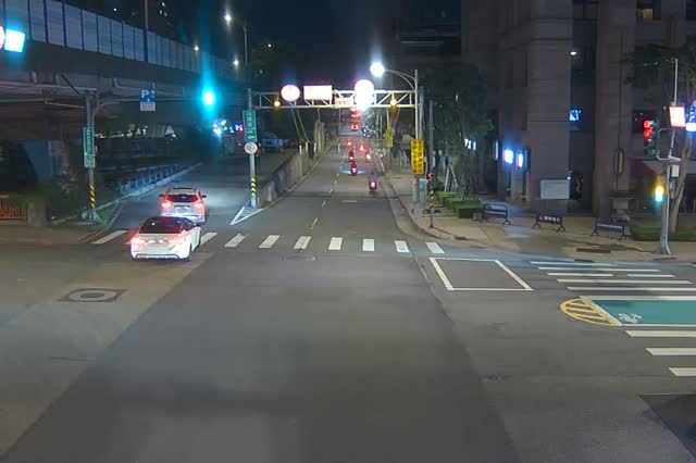 299-民生東路限高器