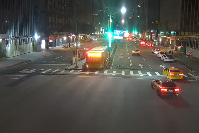 310-松江路與長春路口