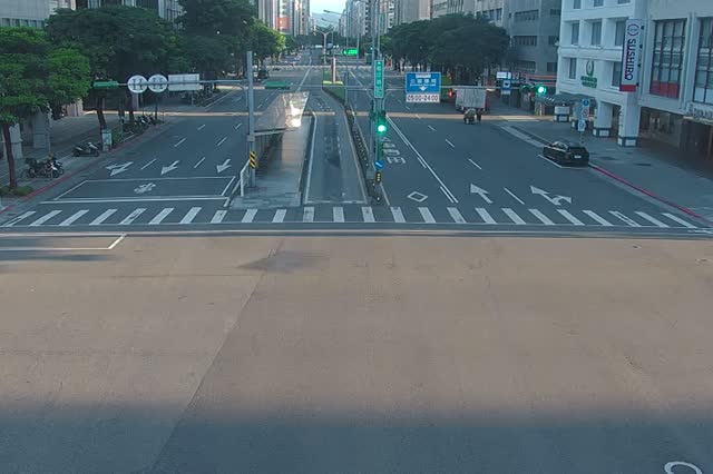 313-松江路與長安東路口