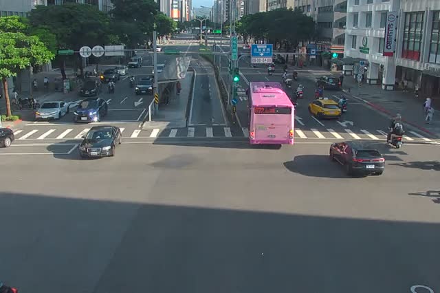 313-松江路與長安東路口