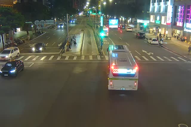 313-松江路與長安東路口
